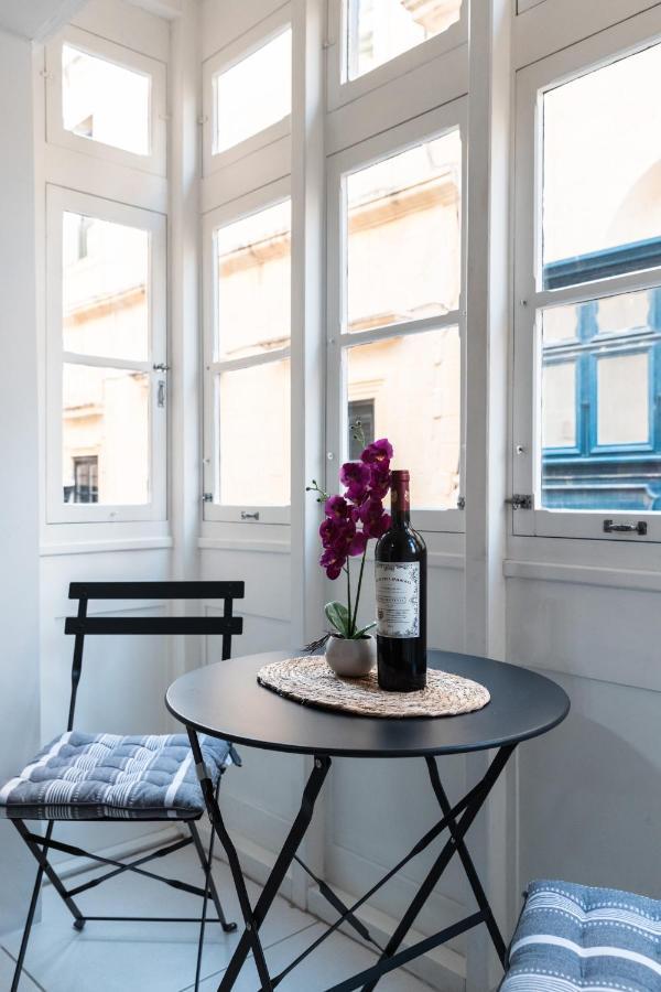 Modern Central 2Br Flat In Valletta By Arcobnb Exterior foto